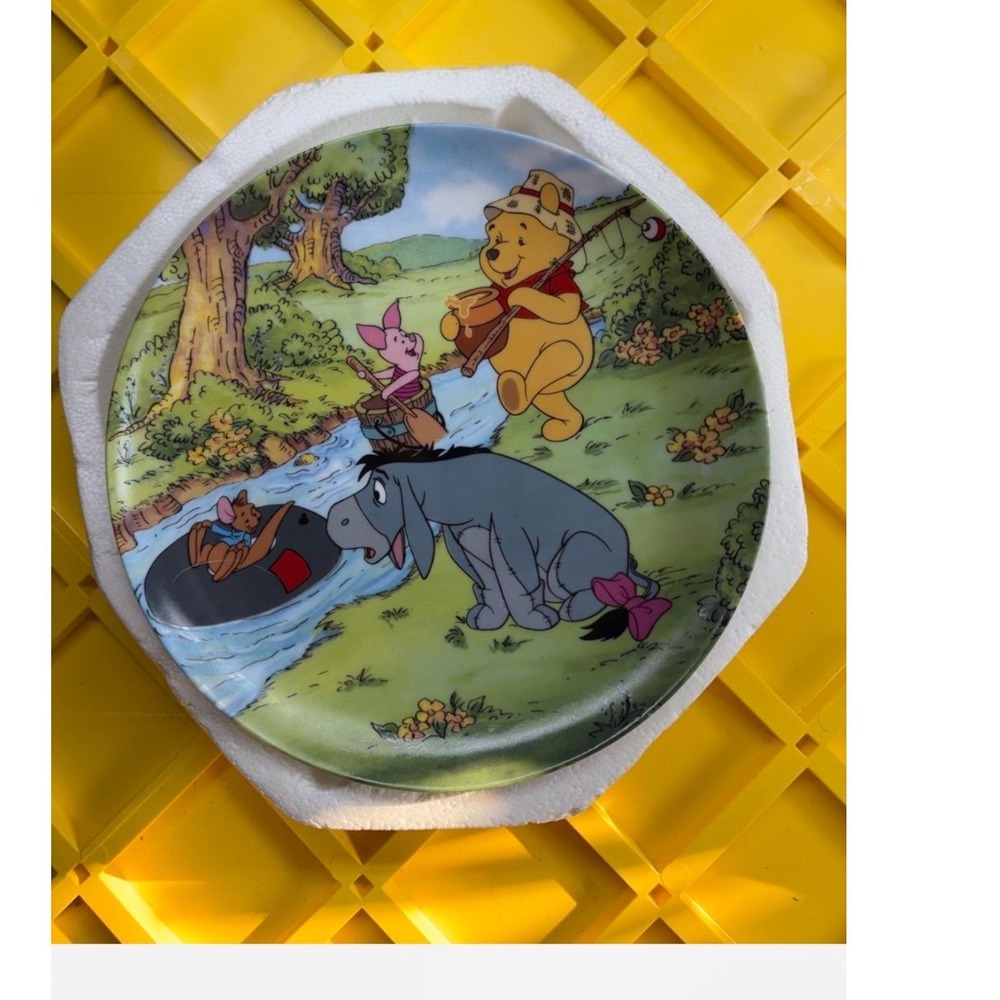 Disney Winnie the Pooh Bradford Exchange Going Fishing Collector Plate